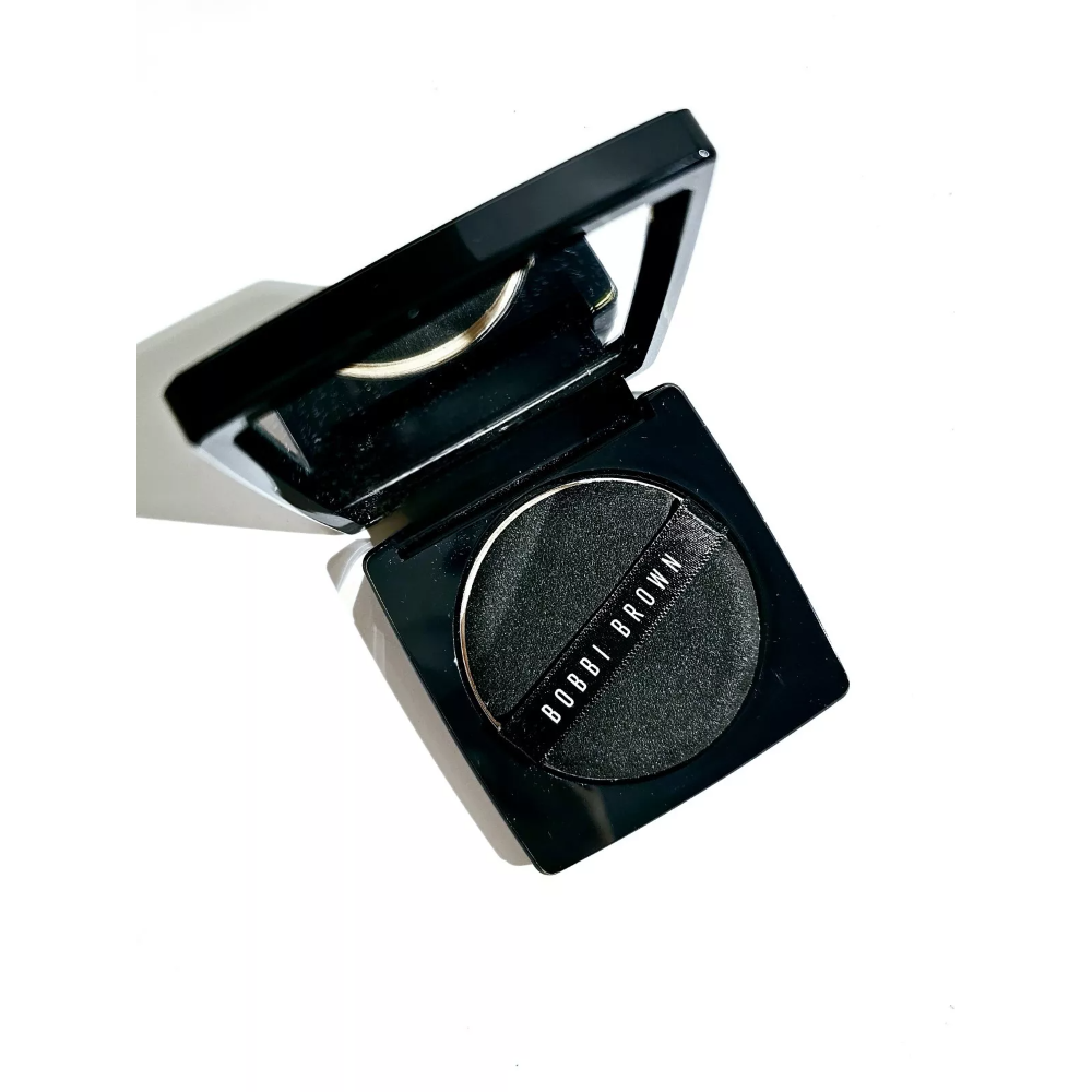 Bobbi Brown Sheer Finish Pressed Powder