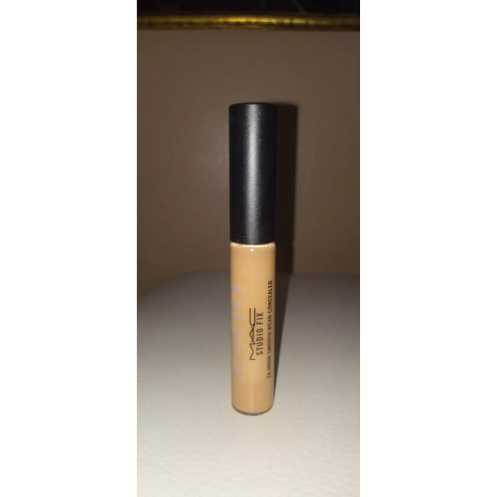 MAC Studio Fix 24-Hour Smooth Wear Concealer