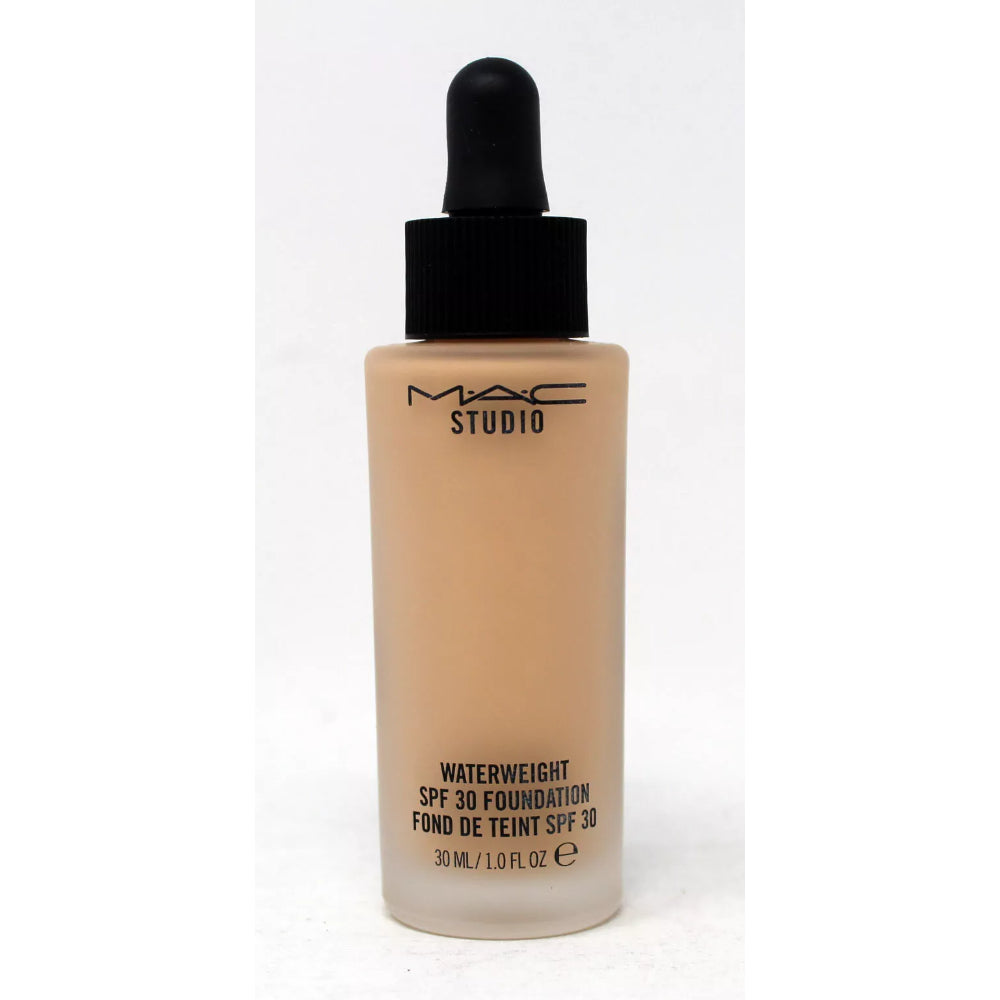 MAC Studio Waterweight Foundation SPF30