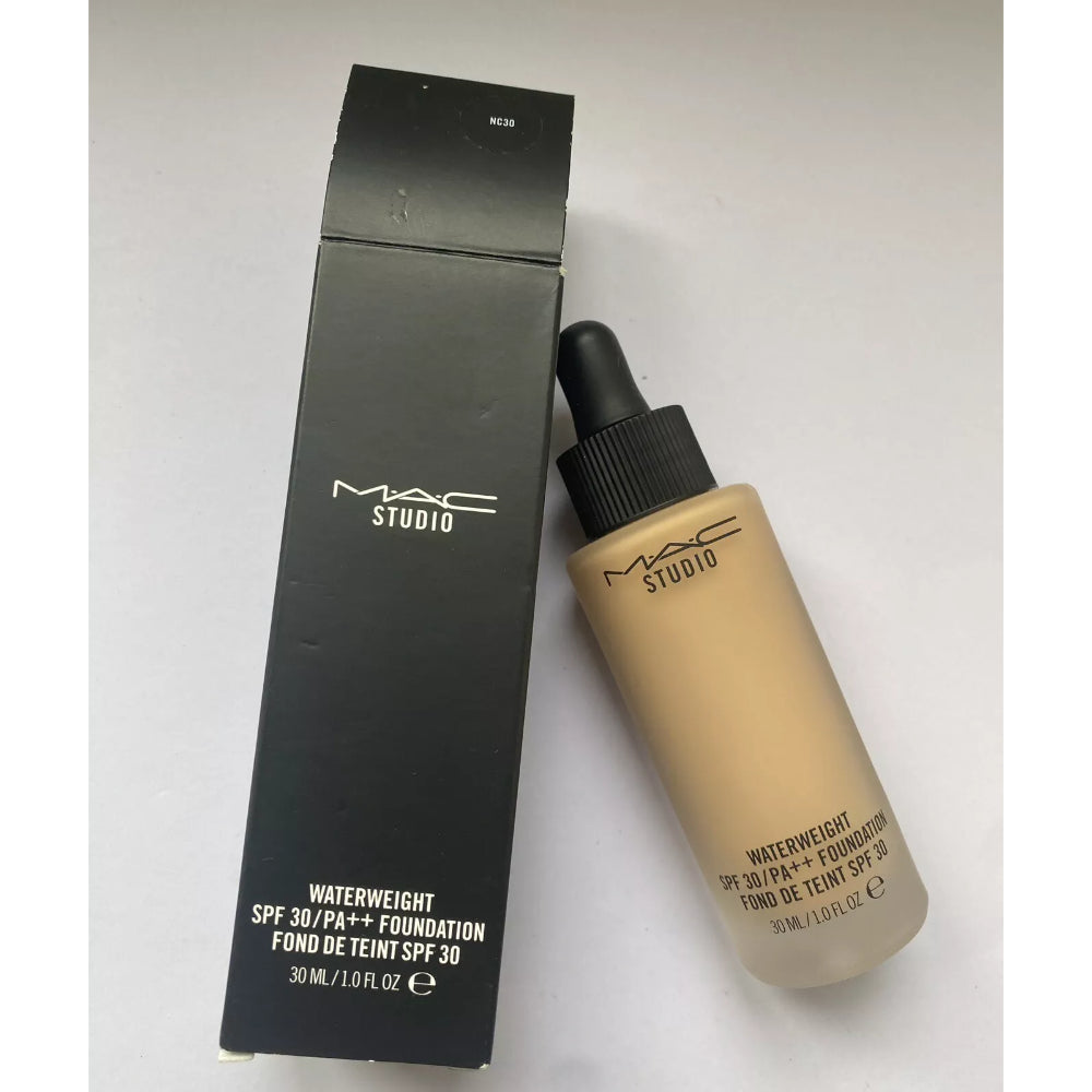 MAC Studio Waterweight Foundation SPF30